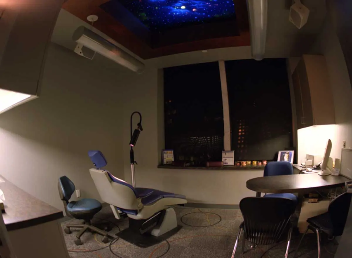Dr Hakim's consultation room where our best orthodontist conducts free consultations for Los Angeles residents 