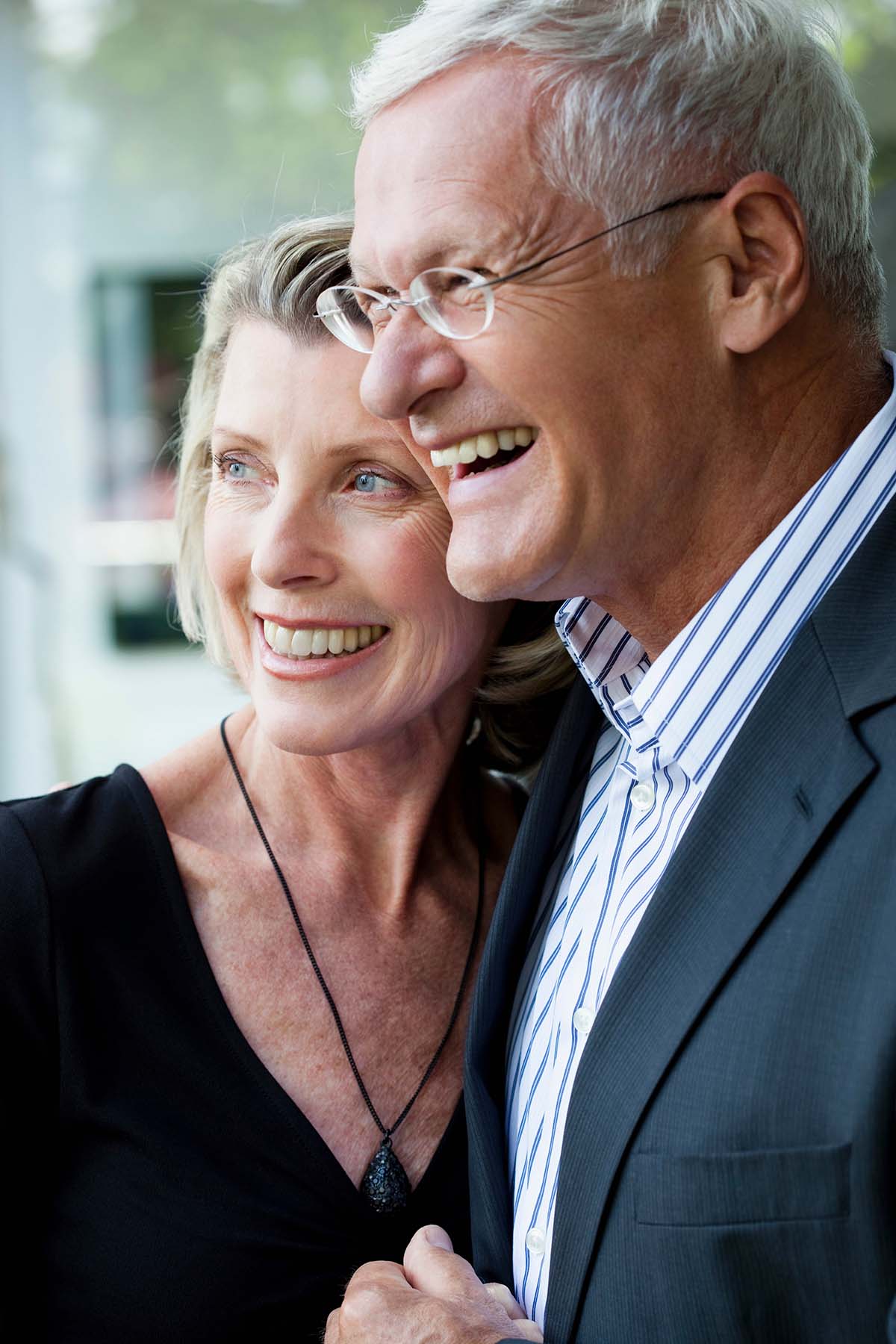 Senior couple enjoys the benefits of straight teeth during retirement